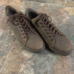 Thursday Brown Leather Sneakers